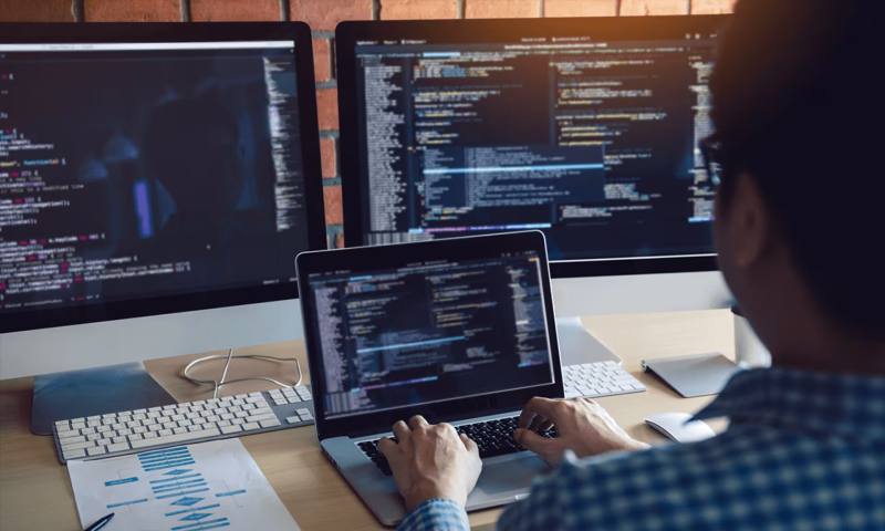 数据科学选型：R与Python如何赋能林周县网站建设？
